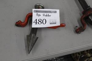 lot 480 image: Pipe Vise