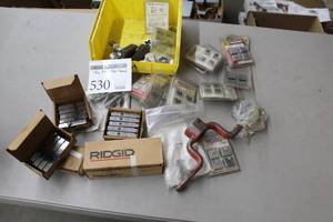 lot 530 image: Lot of Pipe Thread Tools and Accessories (in box)