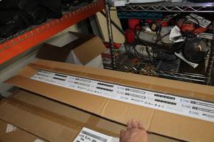 lot 548 image: Lot of (1 Case) V-Tac LED Tube Bulbs 25-count VT-T8DW11.58404 1720lm 4000K 120-277V 48L (in box)