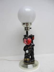 lot 34 image: Working Vintage Drunk on Lamp Post Lamp