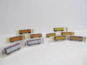 lot 147 image: Lot of 10 Assorted N Scale Refrigerator Train Cars