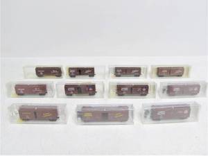 lot 148 image: Lot of 11 Union Pacific N Scale Train Cars