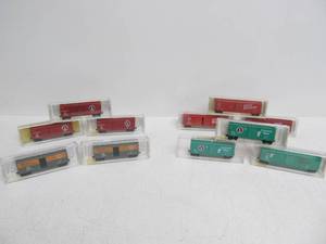 lot 150 image: Lot of 11 Great Northern N Scale Train Cars