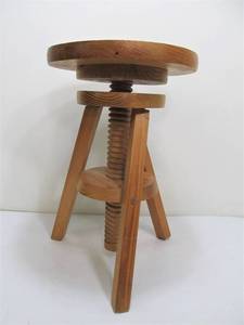 lot 120 image: Adjustable Height Wooden Swivel Stool