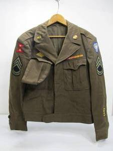 lot 162 image: Vintage US Military Army Uniform Jacket wHat