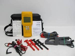 lot 202 image: Working FLUKE i200s Power Meter wCase & Accessories