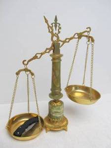 lot 83 image: Vintage Italian Green Onyx & Brass Balance Scale