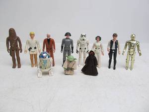 lot 22 image: &nbsp11 Out of Original 12 1970s Kenner STAR WARS Action Figures