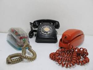lot 278 image: 3 Vintage Telephones