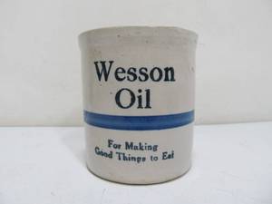 lot 267 image: Vintage Wesson Oil Stoneware Crock