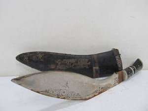 lot 287 image: Vintage Curved Middle Eastern Style Dagger wSheath