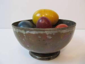 lot 30 image: Old Vintage Wood Nesting Eggs wAntique Copper Bowl