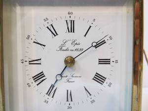 lot 8 image: French LEpee Brass Carriage Clock wKey