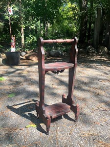 lot 47 image: Antique Folk Art Painted Plant Stand Table