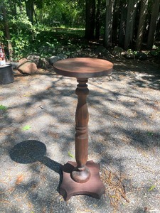 lot 55 image: Nice Antique Turned Wood PlantFern Stand