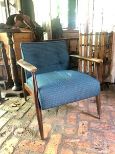 lot 61 image: Mid Century Upholstered Armchair