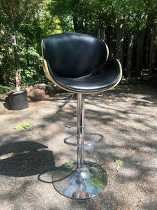 lot 76 image: Adjustable Height Bentwood Chrome Swivel Stool
