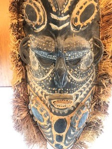 lot 79 image: Large Vintage Carved wood Tribal Mask