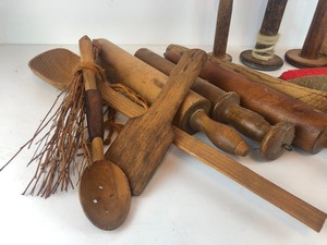 lot 89 image: Lot of Vintage Wood Primitive Items - Rolling Pins Spools etc