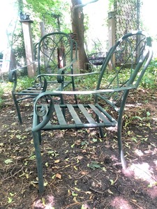 lot 97 image: Set of 6 Matching Green Metal Patio Chairs