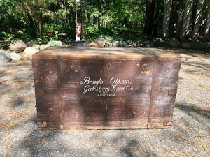lot 6 image: Early Antique Painted Immigrants Trunk