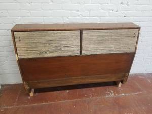lot 6 image: Vintage Mahogany Mid-Century Storage Headboard by Unagusta Mfg.