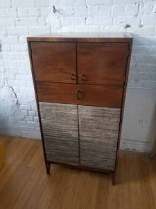lot 5 image: Vintage Mahogany Mid-Century High-Boy Dresser by Unagusta Mfg.