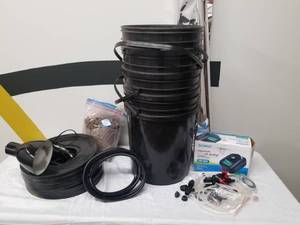 lot 96 image: Home Hydroponic Gardening Starter Kit