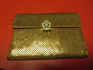 lot 805 image: WHITING & DAVIS, SMALL, GOLD MESH BAG WITH RHINESTONE EMBELLISHED CLASP