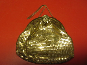 lot 807 image: WHITING & DAVIS GOLD MESH BAG WITH WRIST CHAIN AND RHINESTONE EMBELLISHED CLASP