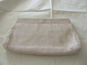 lot 833 image: WHITING & DAVIS CREAM MESH CLUTCH PURSE