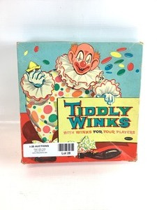 lot 28 image: Vintage Tiddly Winks Board Game