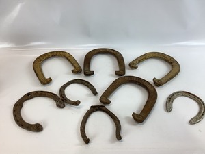 lot 37 image: Horseshoes