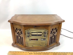 lot 15 image: Heritage Home Audio System