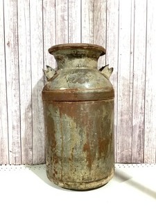 lot 85 image: Vintage Milk Can