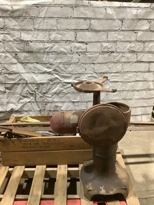lot 146 image: Pallet of Tools