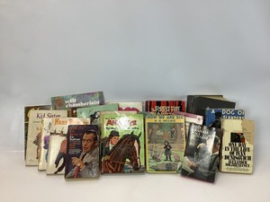 lot 166 image: Vintage Books