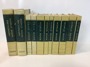 lot 175 image: 1970s World Books