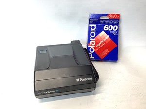 lot 11 image: Vintage 1990 Camera