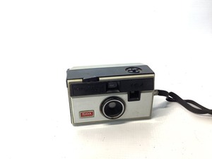 lot 11A image: Vintage 1963 Camera