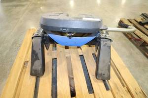 lot 255 image: Used Reese 16K Titan 5th Wheel Hitch