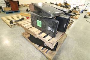 lot 281 image: Lot of (8) 5th Wheel Pin Boxes