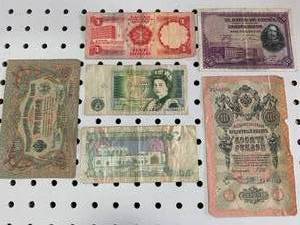 Vintage Lot of Very Old Paper Money�