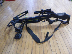 lot 1 image: Cabelas Vindicator Crossbow