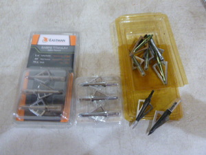 lot 11 image: Eastman Sabre Titanium Broadheads