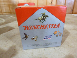 lot 15 image: Winchester 12 Gauge Shotgun Shells