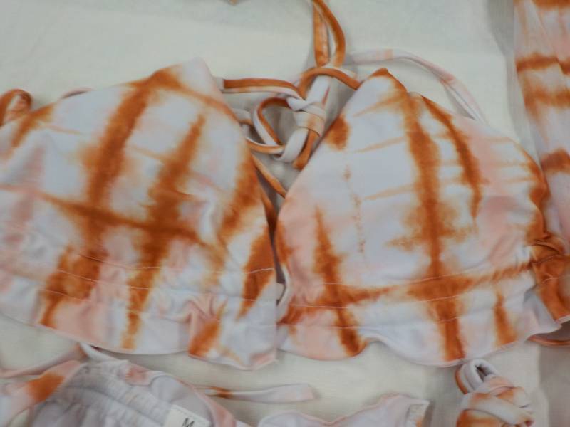 lot 269 image: 2 Piece size M plus Wrap Around...