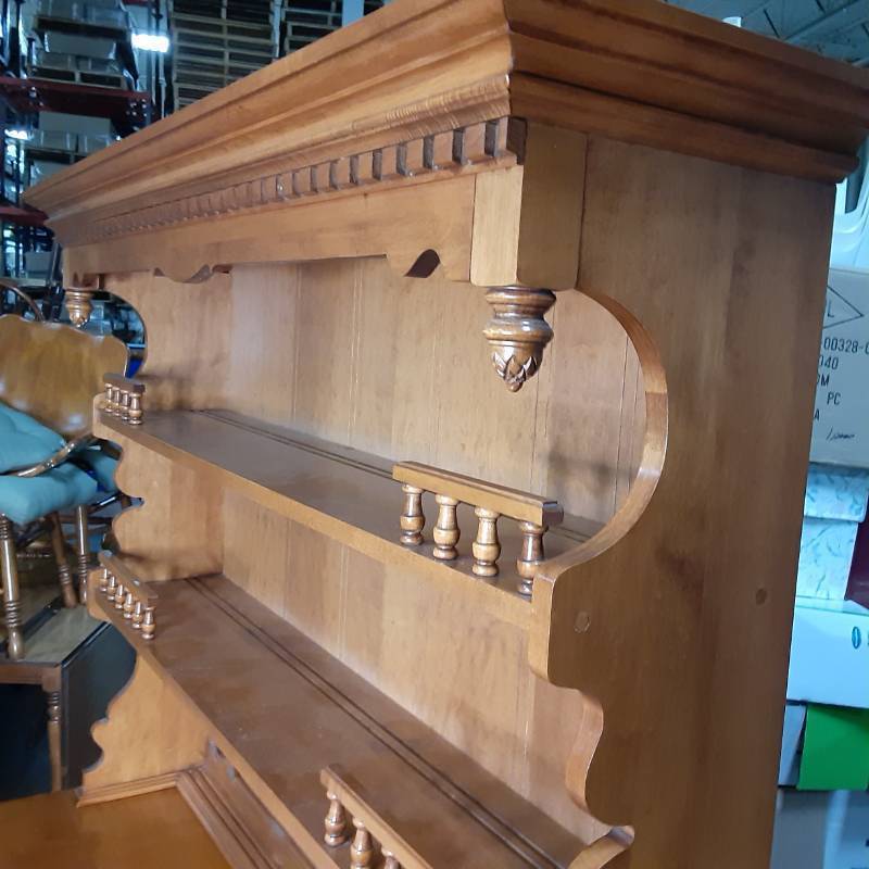 lot 17 image: Vintage 2 pc. Hutch 52 x 19 x 73...