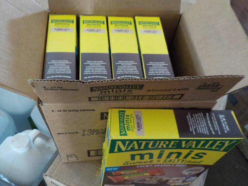 lot 300 image: Case of 5 Boxes 20 Mini Bars Nature...