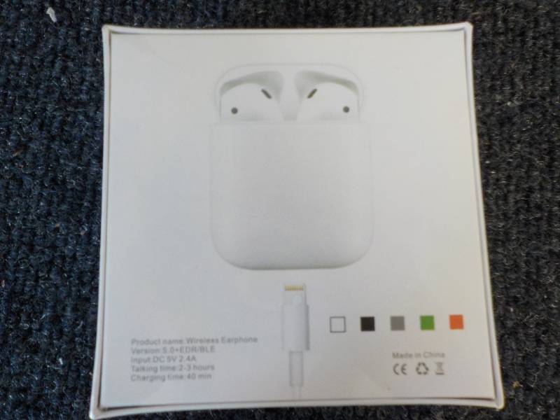lot 185 image: True Wireless i12...